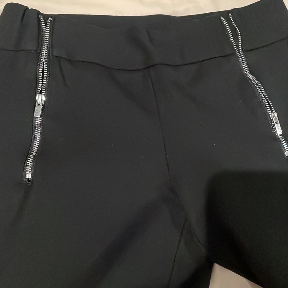 Slimming Options mid weight leggings with dual zipper detail - Picture 6 of 9